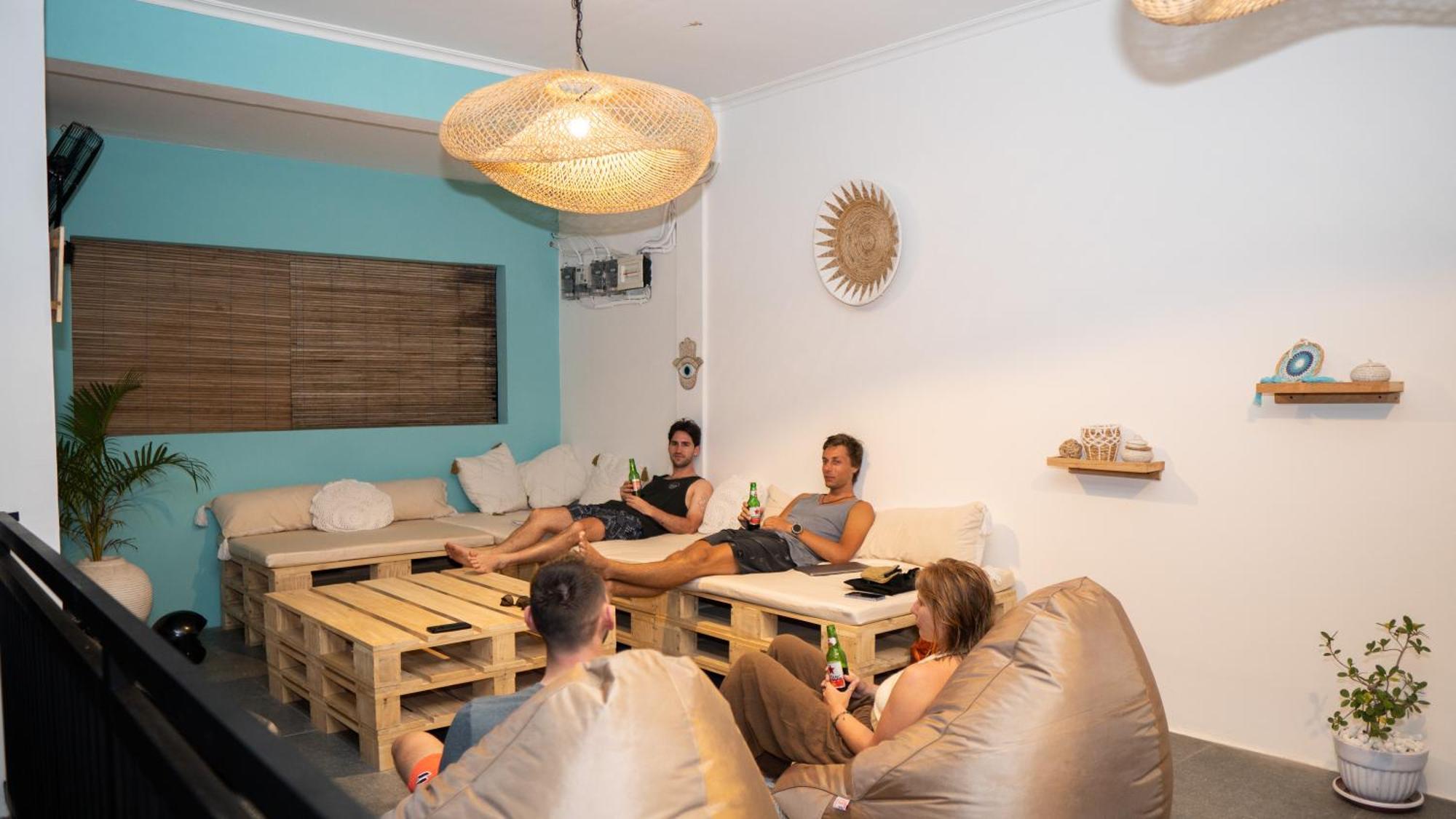 The White Bay Lombok Homestay *